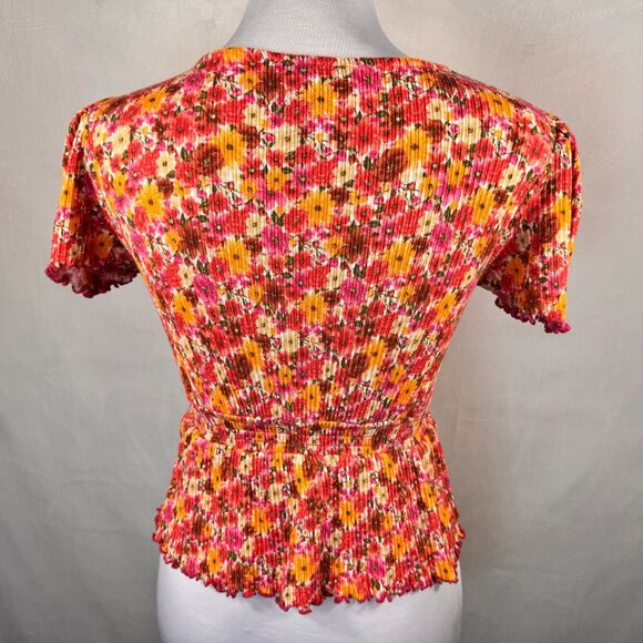 Forever 21 Ladies Sz S Blouse Ribbed Stretch Peplum Floral Short Sleeve V-Neck - Picture 2 of 3